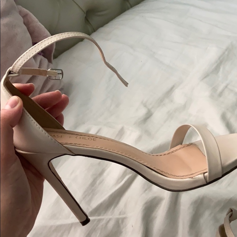 Chase + Chloe nude heels
